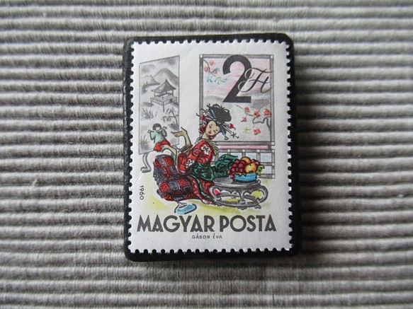 ハンガリー　童話切手ブローチ 7419 1枚目の画像