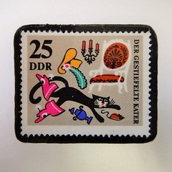 ドイツ　長靴をはいた猫切手ブローチ　2819 1枚目の画像