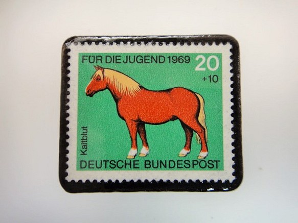 德國馬郵票胸針3126 第1張的照片
