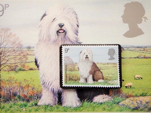 イギリス　犬　切手ブローチ(ポストカード付）3414 1枚目の画像
