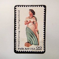 美國木雕娃娃郵票胸針3693 第1張的照片