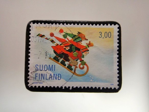 アップサイクル　フィンランド　クリスマス切手ブローチ 4277 1枚目の画像