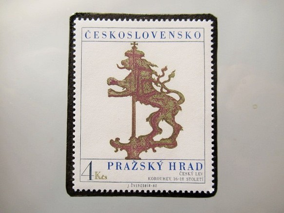 チェコスロバキア　美術切手ブローチ 5303 1枚目の画像