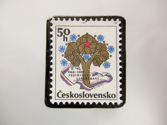 チェコスロバキア　切手ブローチ5362 1枚目の画像
