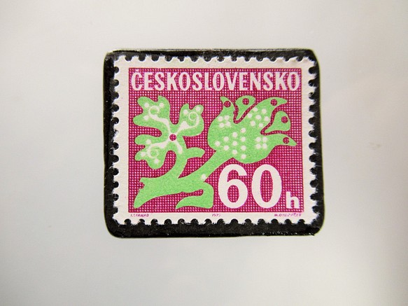 チェコスロバキア　切手ブローチ5376 1枚目の画像