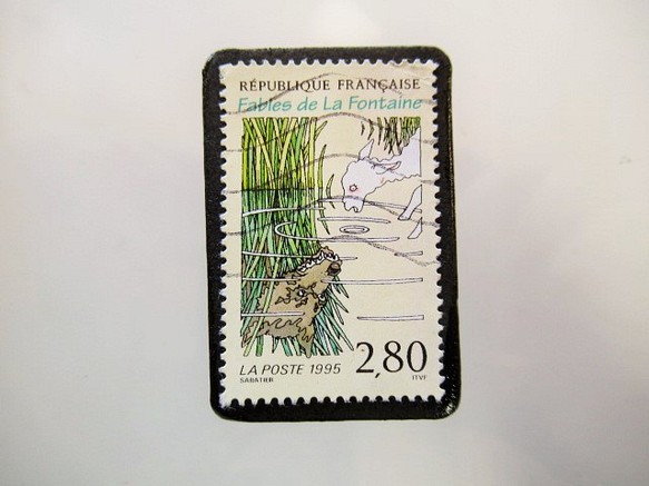フランス　童話切手ブローチ5404 1枚目の画像