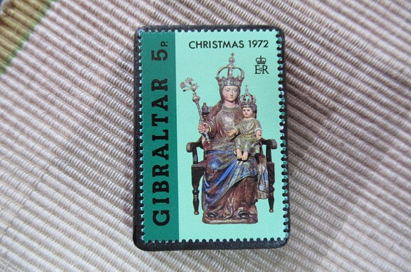 ジブラルダル　クリスマス切手ブローチ5684 1枚目の画像