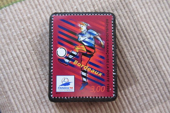 フランス　 サッカー切手ブローチ 6060 1枚目の画像