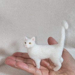 【羊毛フェルト】ミニミニ白猫☆ 1枚目の画像