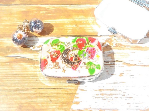 “ Creema Limited”草莓草莓粉紅色Otsukimi貓藥盒（帶鏡子） 第1張的照片