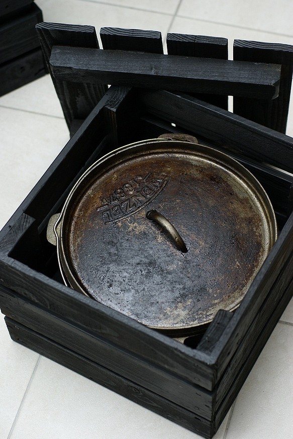ダッチオーブン　ケース　木箱　キャンプ道具箱　コンテナ　黒 1枚目の画像