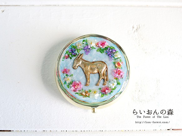 森林花園藥盒（驢、天藍、圓形、帶鏡子） 第1張的照片
