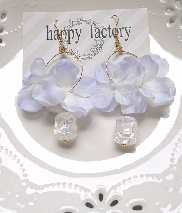 繡球花和水晶雨耳環 第1張的照片