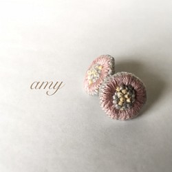 ✿刺繍とビーズのピアス ✿ 〜pinkflower〜 1枚目の画像