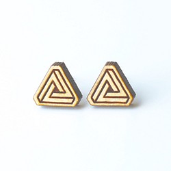 『田田製作所』素色木耳環-三角幾何(耳夾) 第1張的照片