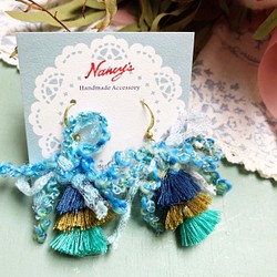 ［Nancy’s]《藍天草地》日本手染線蝴蝶結+藍綠色漸層流蘇純黃銅耳環 第1張的照片
