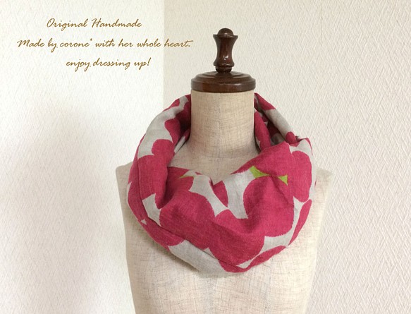 柔軟輕盈 * 棉麻材料“粉紅色”的圓點圖案圍巾 第1張的照片
