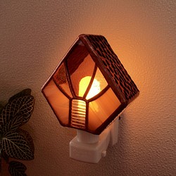 [Tiny Houses：波爾多]（僅在日本和台灣銷售）晚安燈，彩色玻璃 第1張的照片