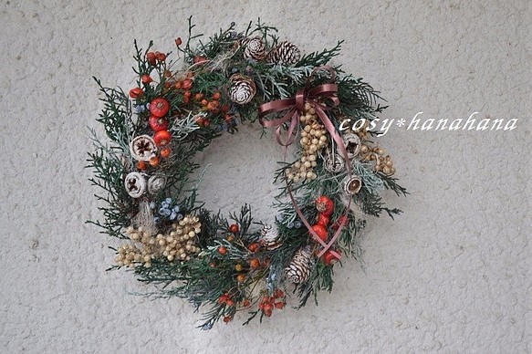 寒空の冬の実wreath 1枚目の画像