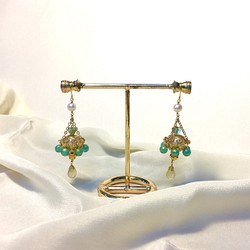 【浮空】夢之島。手工編織古董珠。水晶吊燈。浮誇風格手作耳環。 第1張的照片