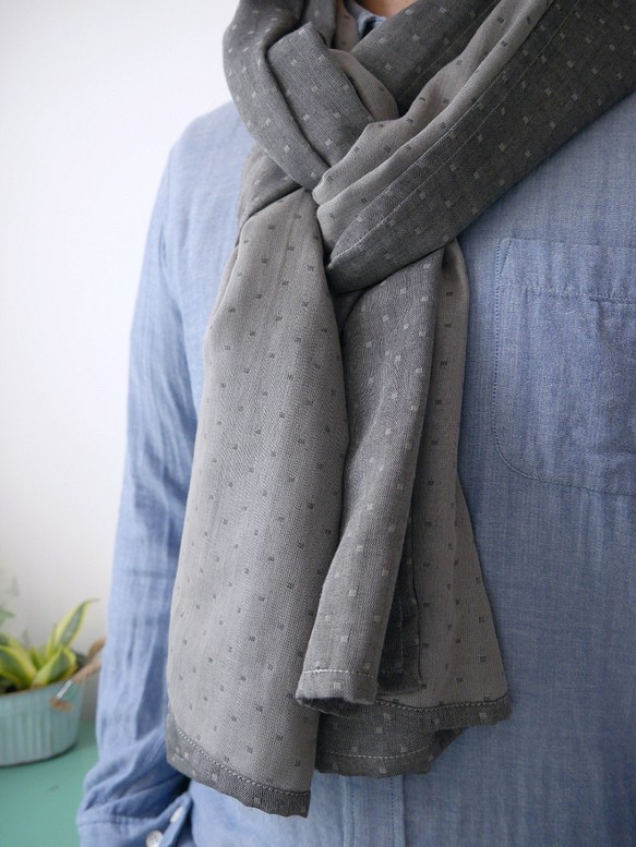 深灰雙色雙層綿紗布圍巾 長230公分 不分季節男女可用 現貨1 第1張的照片