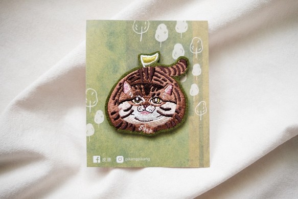 扁東貓刺繡別針 第1張的照片