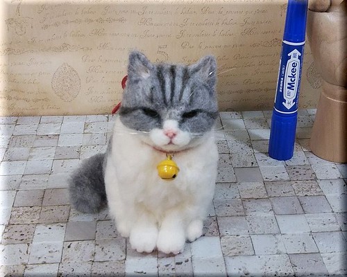 羊毛フェルト　猫　小太りなブサ猫さん　ねこ　ネコ　猫フィギュア