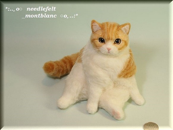 羊毛フェルト　猫　お座りデブ猫　ネコ　ねこ　 1枚目の画像