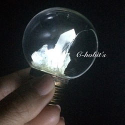 【送料無料】触れると光る！『夢幻水晶の電球』 1枚目の画像
