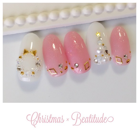 クリスマスネイルクリスタルピクシーでツリークリスマスリースも スワロフスキーでキラキラネイルチップ ネイルチップ ネイルシール Nailsalon Beatitude 通販 Creema クリーマ ハンドメイド 手作り クラフト作品の販売サイト