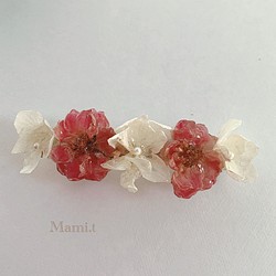 《Mami.t》  本物 紫陽花と桃の花のバレッタ 1枚目の画像