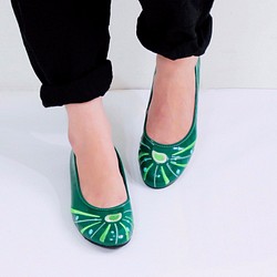 刺繡手工平底女鞋-情人果冰(綠) 第1張的照片