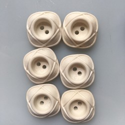 アンティーク ボタン 6個セット 中 ビンテージ 昭和 レトロ 個性的 ハンドメイド素材 白 ホワイト アクセサリー 1枚目の画像