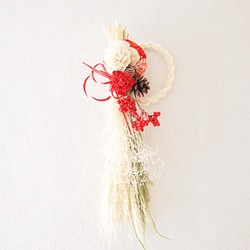【Creema限定・ドライフラワーリース】紅華織と白い穂のお正月飾り 1枚目の画像