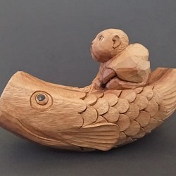 木彫り　鯉のぼりと空を飛んだ子ども　 1枚目の画像