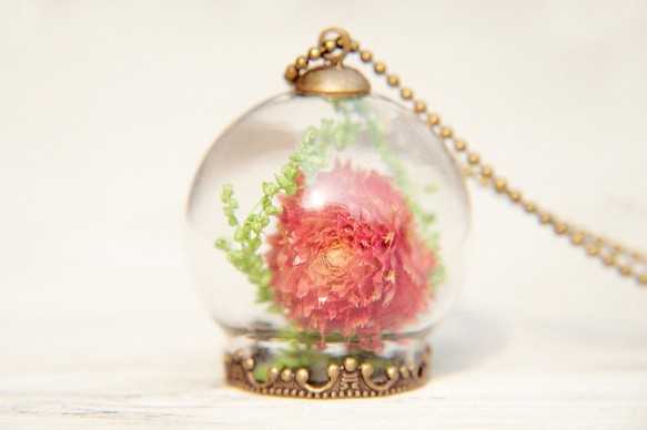 西洋情人節禮物 / 森林系 / 透明系玻璃球乾燥花項鍊 - 綻開的紅色花朵 第1張的照片