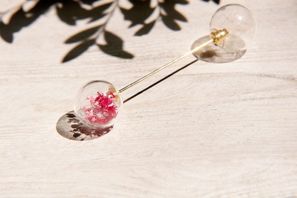 Glass accessory 森林系 植物原味玻璃球金色胸針 別針 - 紅色花朵 + 粉色滿天星 + 蒲公英森林 第1張的照片