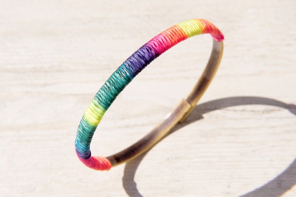 colorful bracelet 情人節禮物 / 簡約感 / 法式古銅手環 手鐲 手鍊 - 彩虹漸層色蠶絲蠟線 第1張的照片