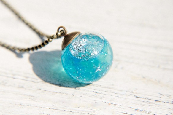 透明ガラス玉のネックレス短鎖の耳小骨の鎖長のイギリス/センス/オーシャン風 - 輝く青い地中海の青い海ガラスのネックレスで 1枚目の画像