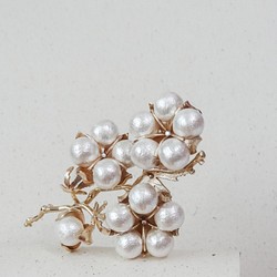 //特價品只剩一件即完售//  日本棉花珍珠 珍珠棉花胸針/墜子兩用 金色款 cotton pearl brooch 第1張的照片