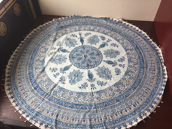 円形サイズペルシャ絨毯風の布更紗180cm×180cmテーブルクロススファーカバー 1枚目の画像