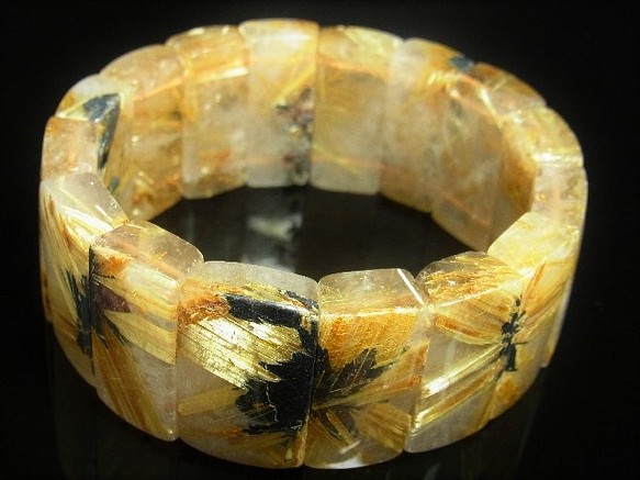 イチオシ 現品一点物 太陽放射 タイチンルチル クォーツ バングル ２９－３１ｍｍ 極太金針水晶 数珠 ＴＨＢ１０ 1枚目の画像
