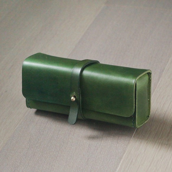 植鞣牛皮深草綠色立體筆盒/眼鏡盒 第1張的照片