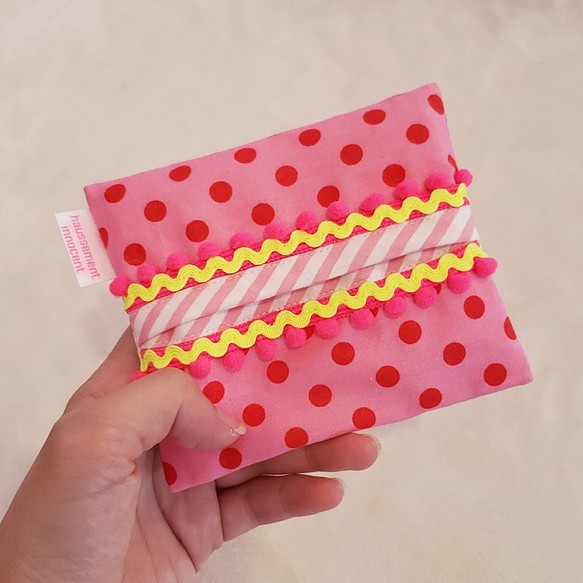 口袋紙巾袋，口袋流行粉紅色 第1張的照片