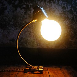 エジソン業界真鍮製の照明器具古典的なタッチランプ -  2016エジソンの工業デザイン製品のクレセント 1枚目の画像