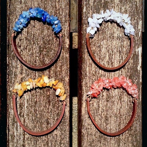 Handmade Natural Stone Boho Leather Bracelet- Set of 4 1枚目の画像