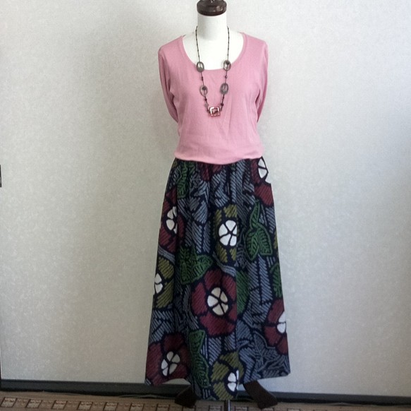着物リメイク♪ちょっと長めの有松鳴海絞りで作ったシンプルなスカート☆裏地付き：８２ｃｍ丈 1枚目の画像