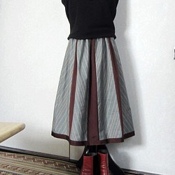 着物リメイク♪大島紬（５マルキ）とストライプコラボスカート（裏地付き） 1枚目の画像