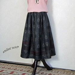 着物リメイク♪上質（5マルキ）泥大島紬と縞柄のコラボスカート：丈７６ｃｍ（裏地付き） 1枚目の画像