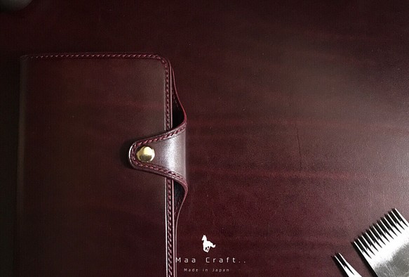 ベルギー産 ルガトショルダー スマートフォン手帳型ケース 1枚目の画像